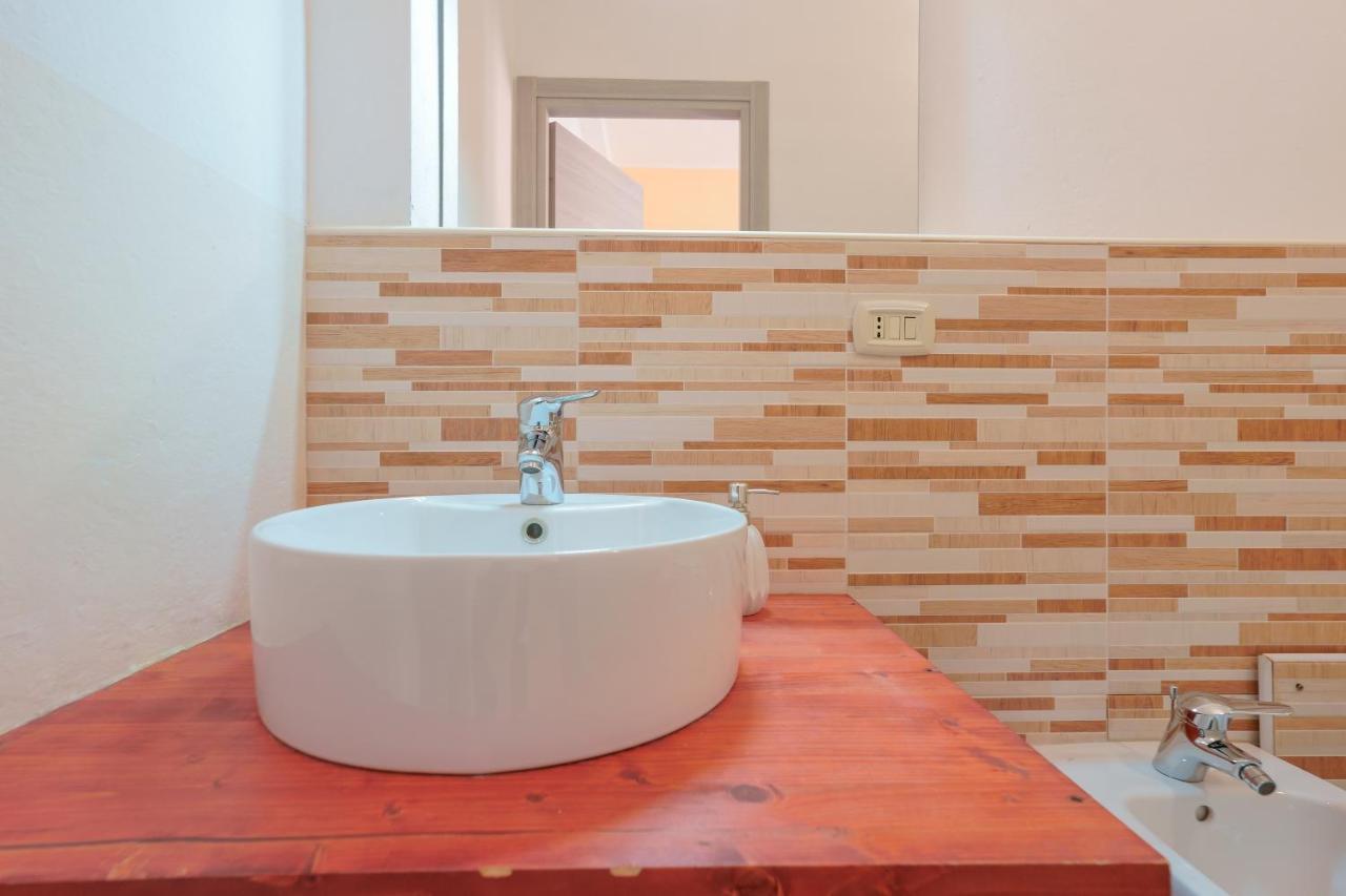 Bissenti Rooms - Eja Sardinia กาญารี ภายนอก รูปภาพ