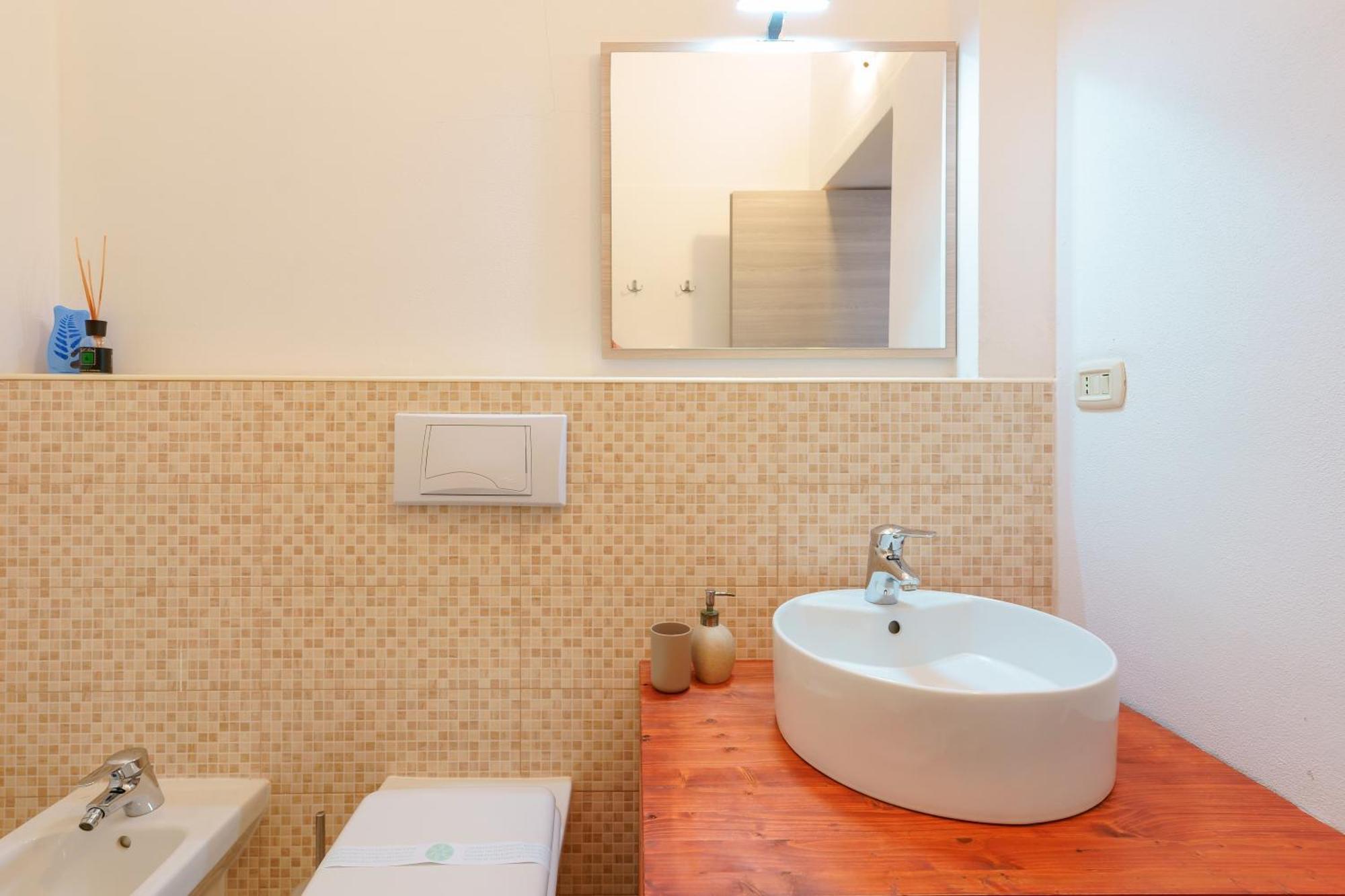 Bissenti Rooms - Eja Sardinia กาญารี ภายนอก รูปภาพ